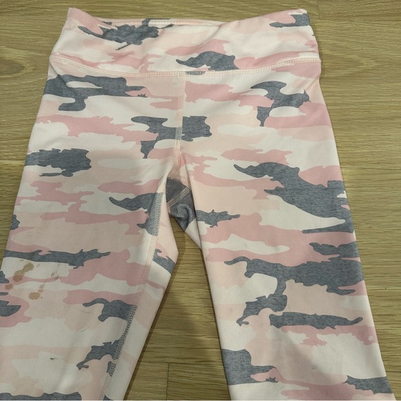 90 DEGREE BY REFLEX Sz S (7/8) KIDS PINK CAMOUFLAGE LEGGINGS - Picture 2 of 7